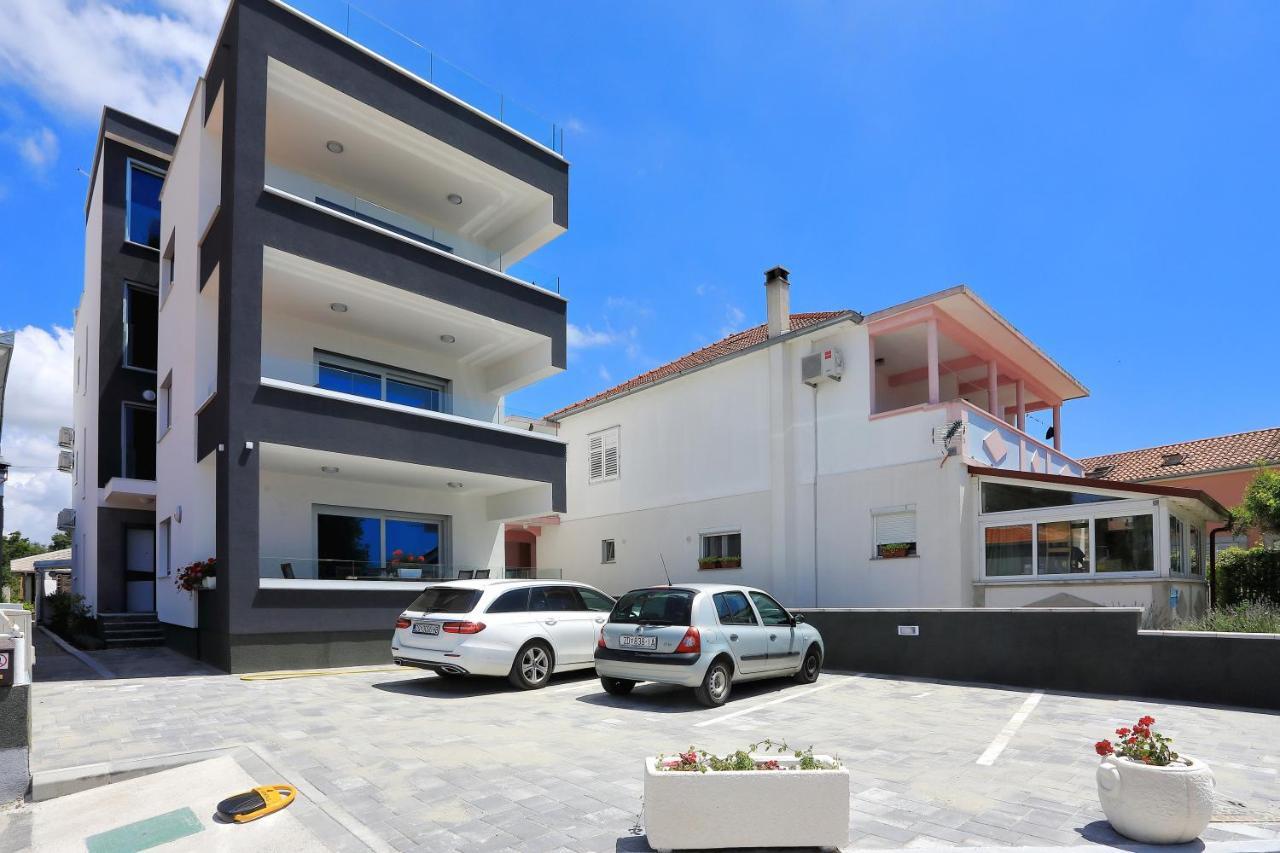 Apartmani Marina S Pogledom, Sukošan Buitenkant foto