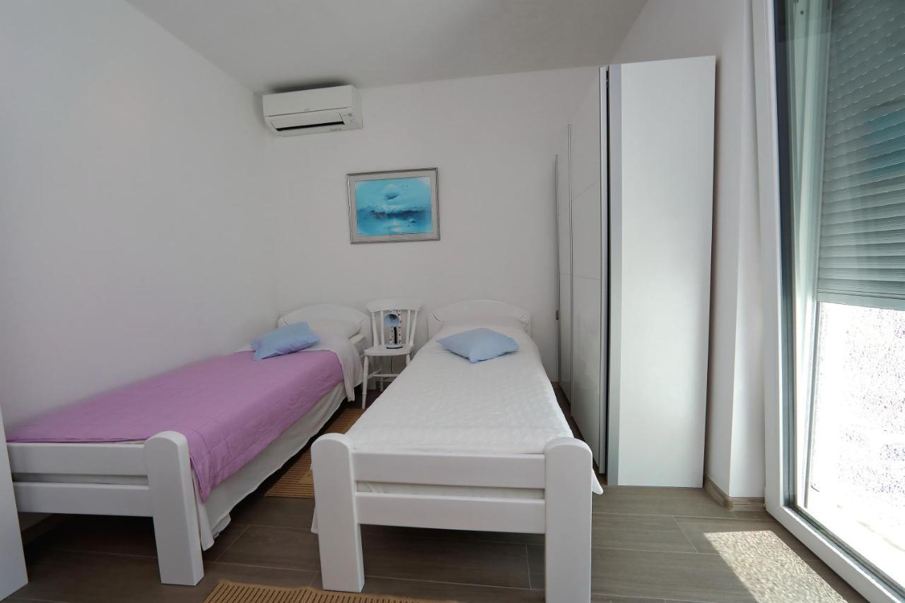 Apartmani Marina S Pogledom, Sukošan Buitenkant foto