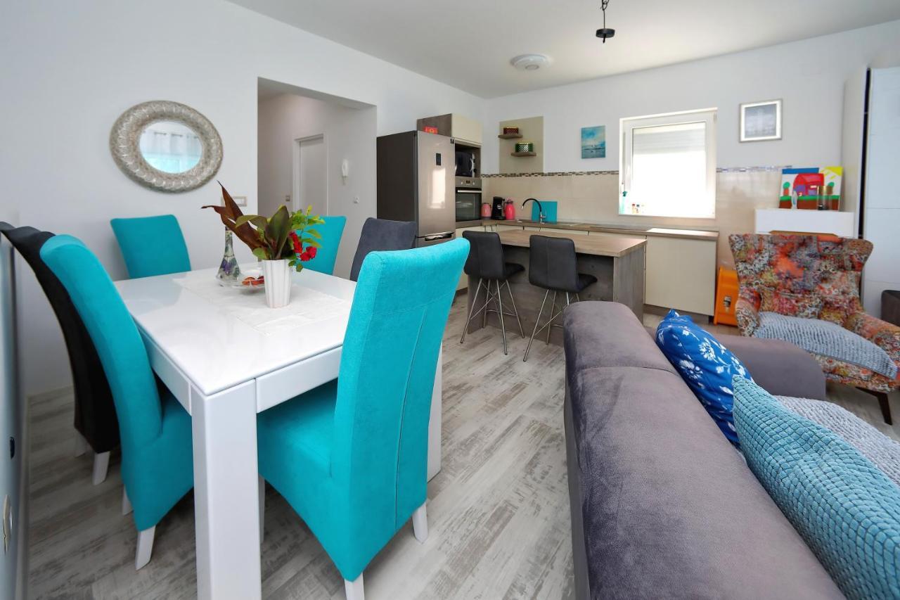 Apartmani Marina S Pogledom, Sukošan Buitenkant foto